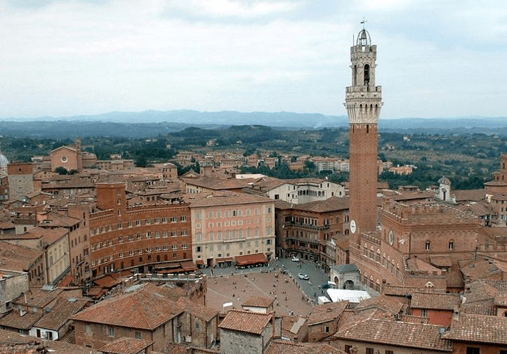 file:Piazza del Campo (Siena).jpg